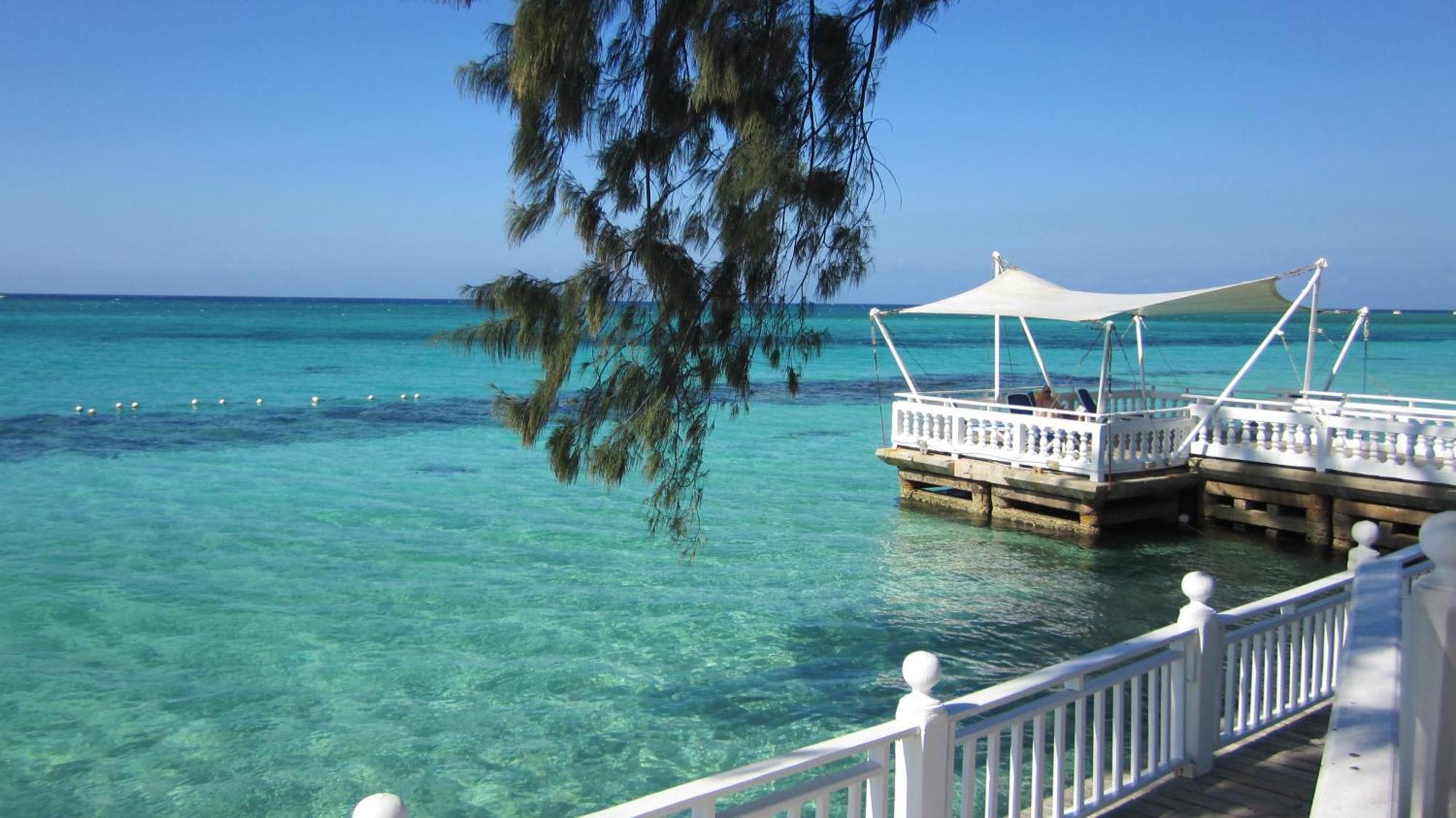 Grand Decameron Montego Beach, A Trademark All-Inclusive Resort مونتيغو باي المظهر الخارجي الصورة
