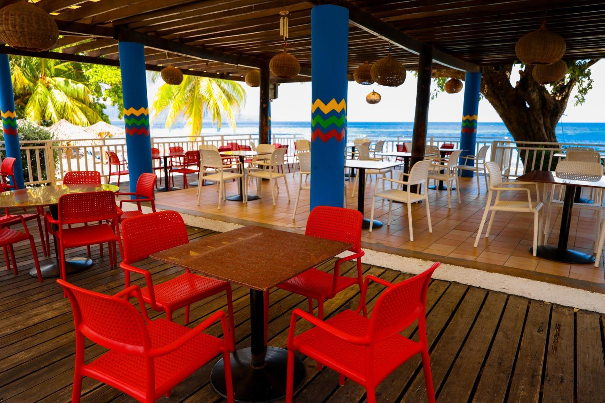 Grand Decameron Montego Beach, A Trademark All-Inclusive Resort مونتيغو باي المظهر الخارجي الصورة