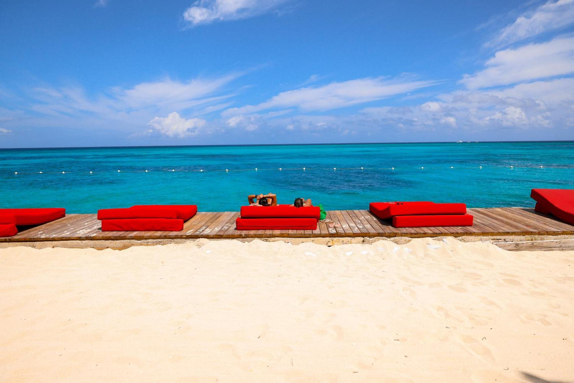 Grand Decameron Montego Beach, A Trademark All-Inclusive Resort مونتيغو باي المظهر الخارجي الصورة