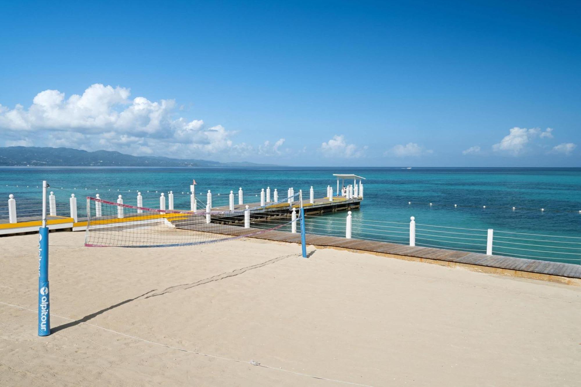 Grand Decameron Montego Beach, A Trademark All-Inclusive Resort مونتيغو باي المظهر الخارجي الصورة