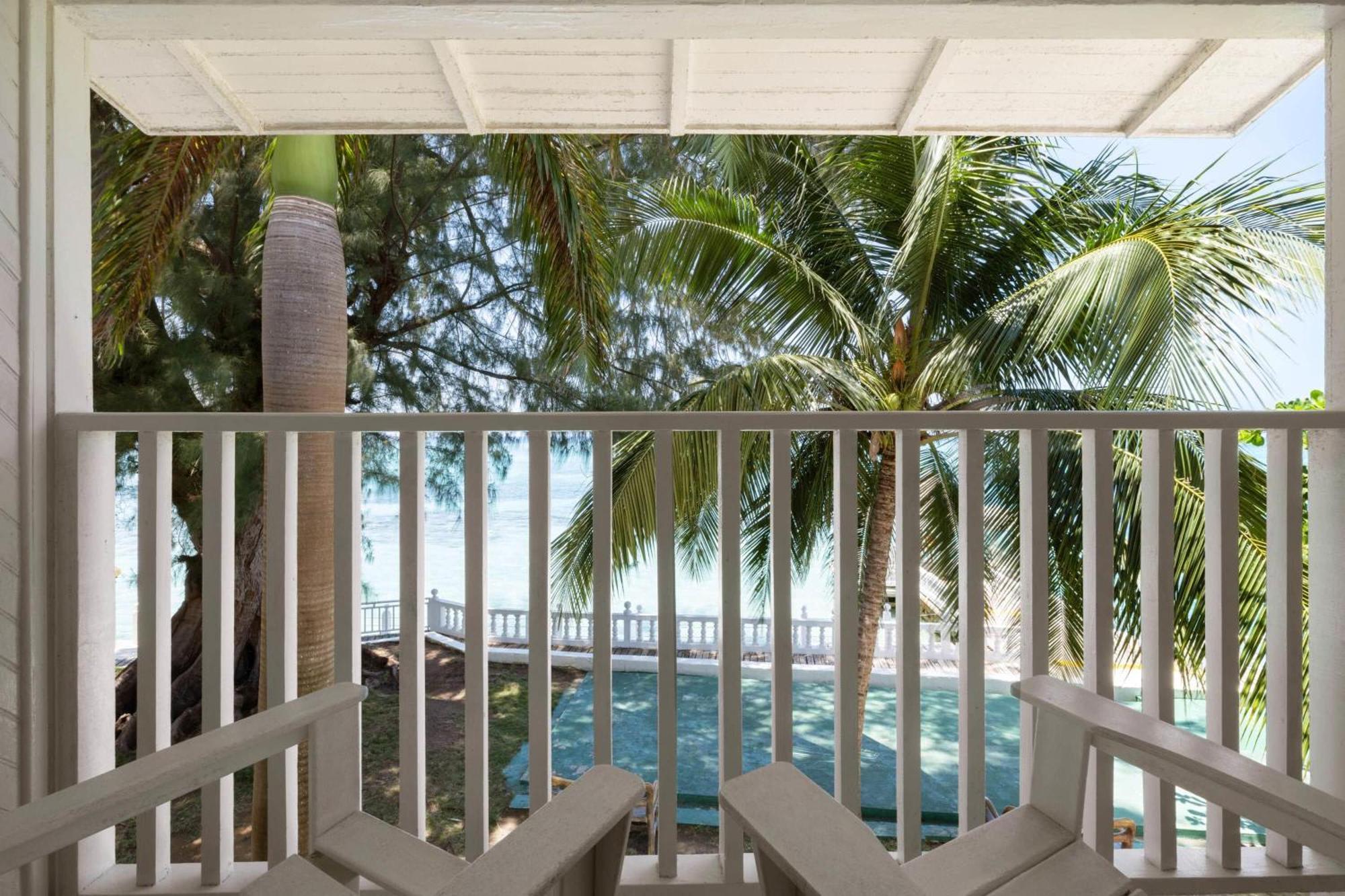 Grand Decameron Montego Beach, A Trademark All-Inclusive Resort مونتيغو باي المظهر الخارجي الصورة