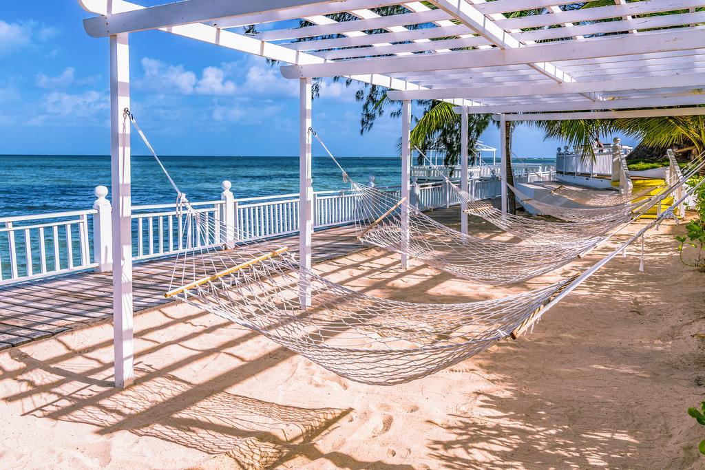 Grand Decameron Montego Beach, A Trademark All-Inclusive Resort مونتيغو باي المظهر الخارجي الصورة